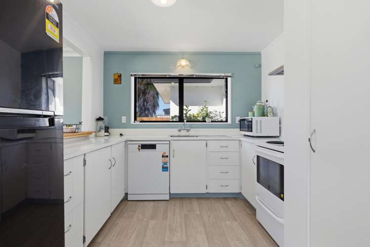 36A Heron Avenue East Matua_2