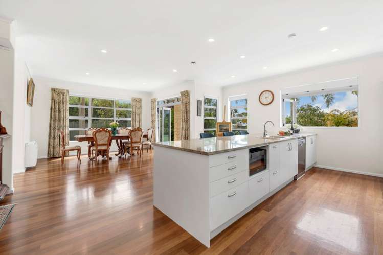 27 Pine Harbour Parade Beachlands_24