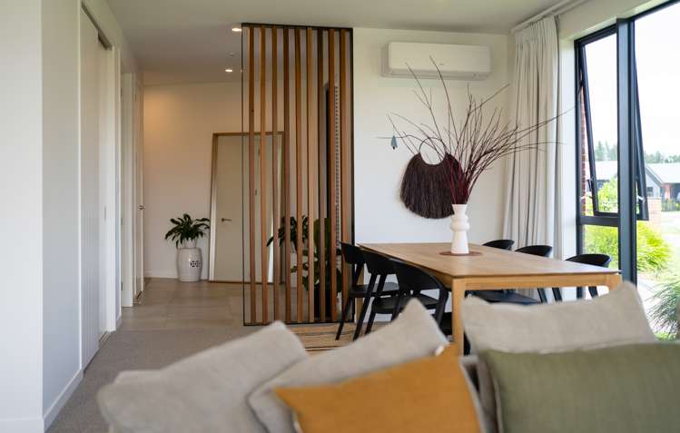 10 Garland Lane Leamington_10