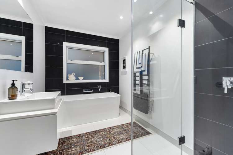 4 Kelly Place Chartwell_23