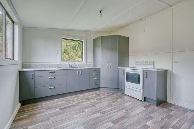 43 Main Road Harihari_3