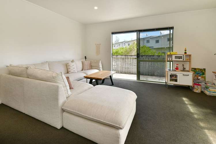 3/596 Whangaparaoa Road Stanmore Bay_6