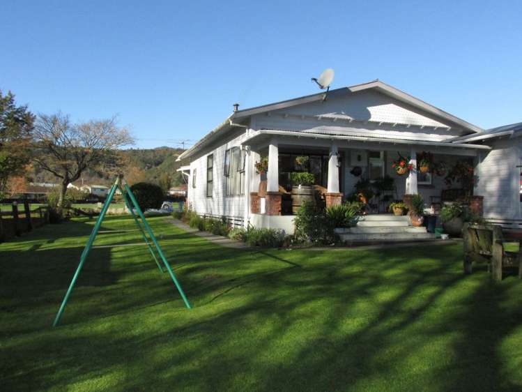 18 Crampton Road Reefton_5