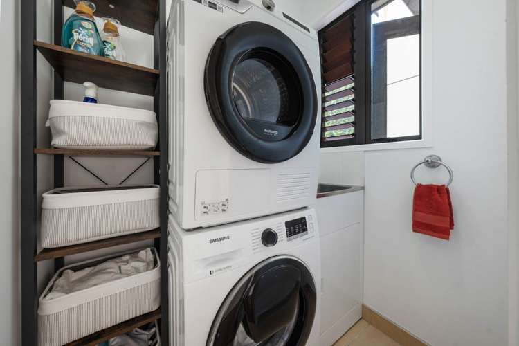 26 Greenbough Lane Greenhithe_23