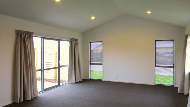 3 Farnborough Way Rolleston_8