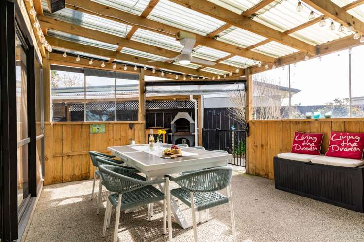71 Pyle Road West One Tree Point_17