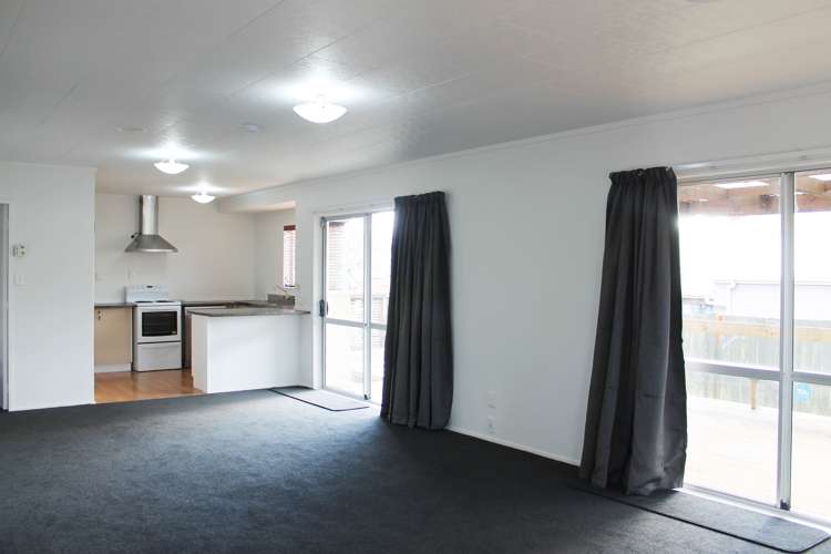 11 Elmslie Place Owhata_1