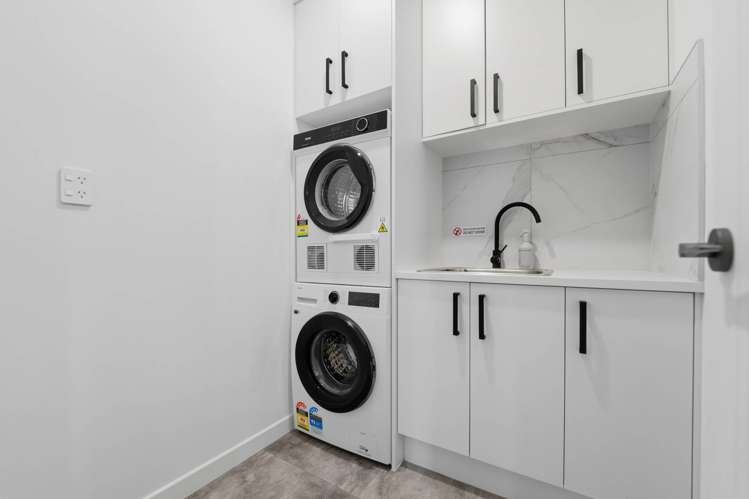 70 Hughs Way Flat Bush_29