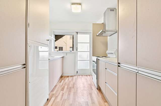 2/17A Esplanade Road Mt Eden_4