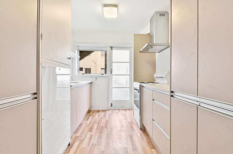 2/17A Esplanade Road Mt Eden_4