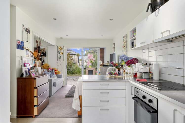 A4/60 Masons Road Oteha_5