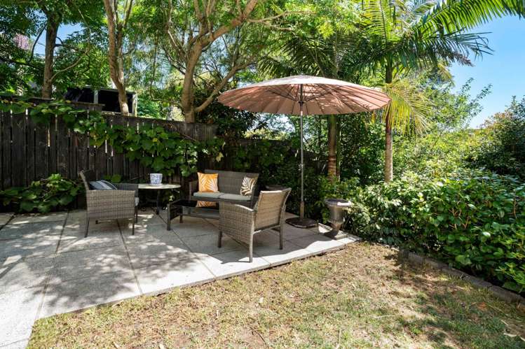 2/11 Thatcher Street Mission Bay_14