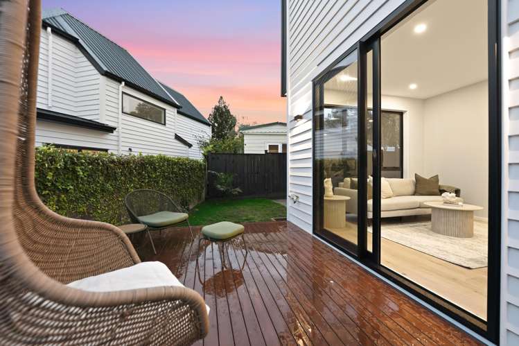 8c Catalina Crescent Forrest Hill_21