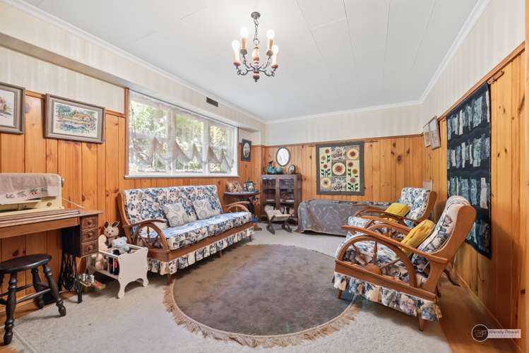 15 Harewood Grove Pinehaven_16