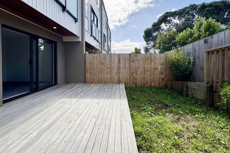 5/20 Penzance Road Mairangi Bay_13