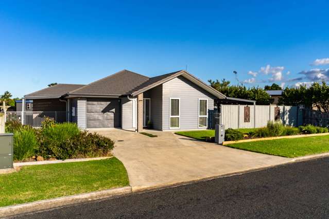 Coastal Ease in an Excellent Location