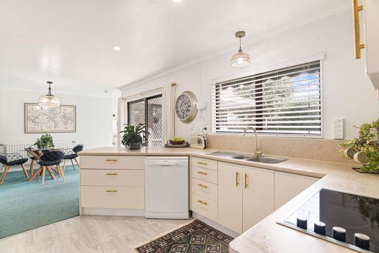 42a Holland Street Glenholme_7