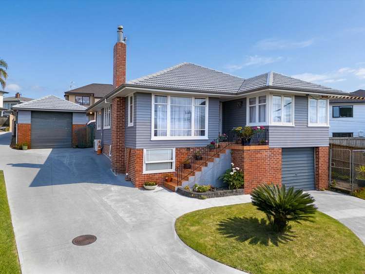 10 Kelwyn Road Kelston_19