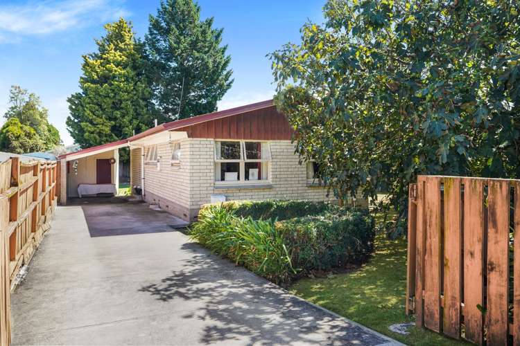 65 Resthill Crescent Glenview_17