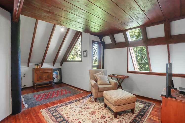 8 Valley View Road Titirangi_11