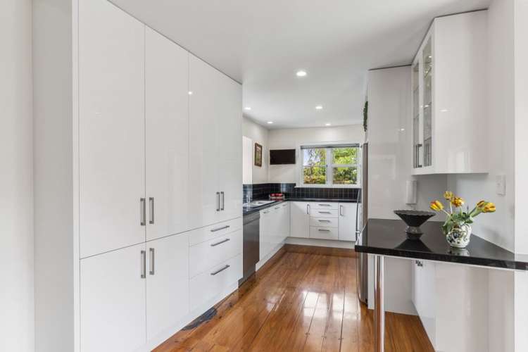 291 Lake Road Hauraki_7