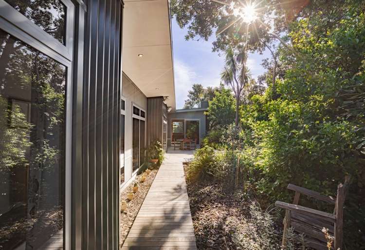 49 Tennis Court Road Raumati South_18