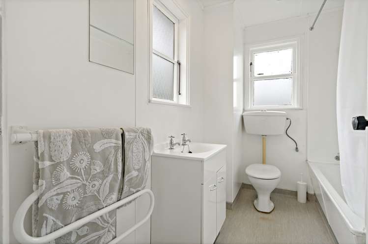 39 Tahapa Crescent Meadowbank_10