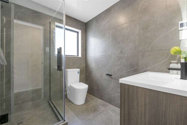 24 Dungloe Avenue Flat Bush_28