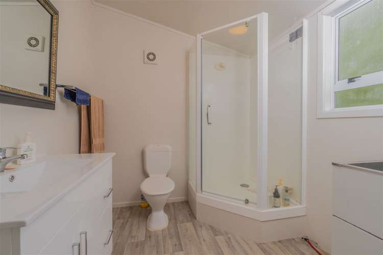 74 Kervil Avenue Te Atatu Peninsula_11