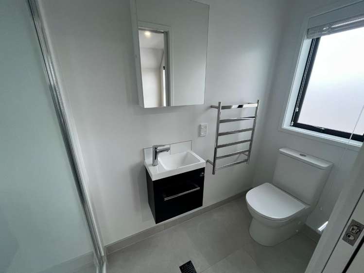 2/8 Ngaere Avenue 1053_8