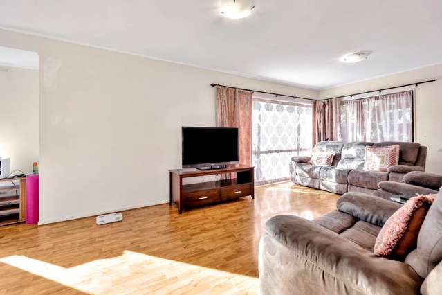 2/81 Aviemore Drive Highland Park_2