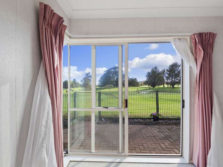 2/39 West Fairway Golflands_13