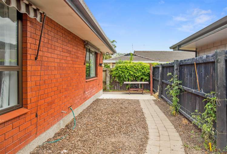 2/1 Thorrington Road Cashmere_11