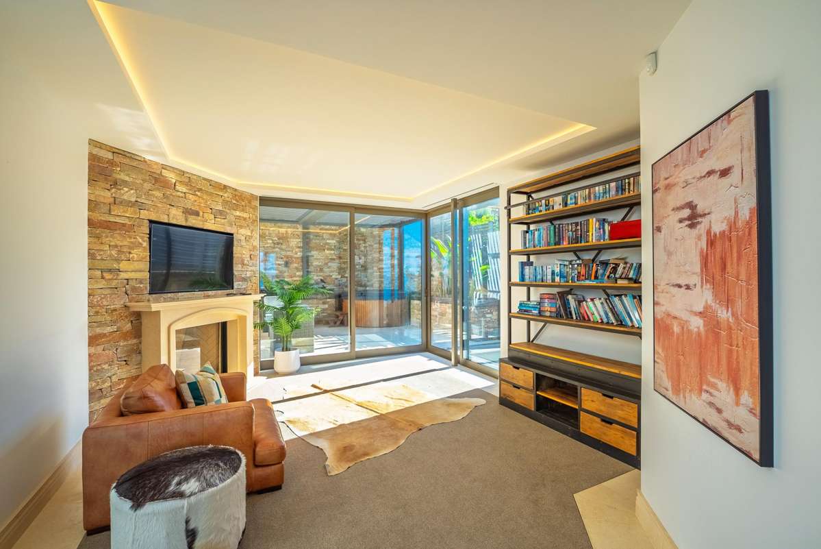 1 and 2, 48A Seacliffe Avenue_2