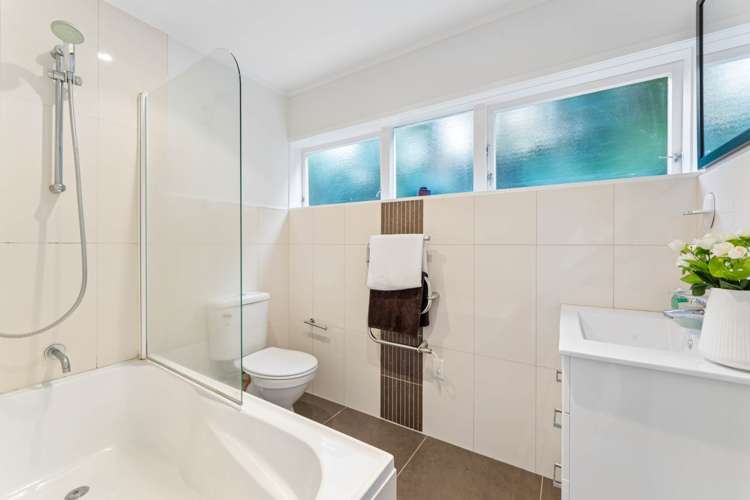 8 Summit Drive Torbay_20