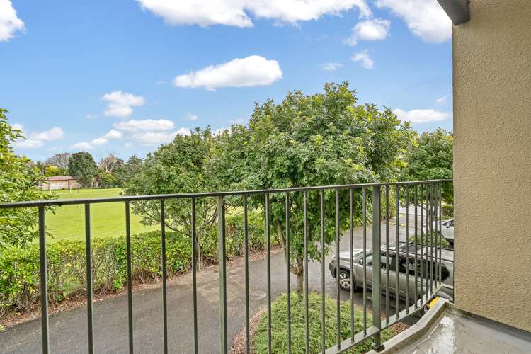 4/15 Harbour View Road Te Atatu Peninsula_16