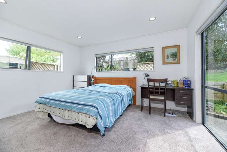 8 Saint Thomas More Lane Glenfield_13