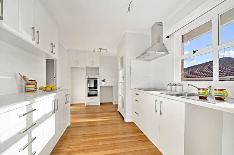 16 Buscomb Avenue Henderson_6