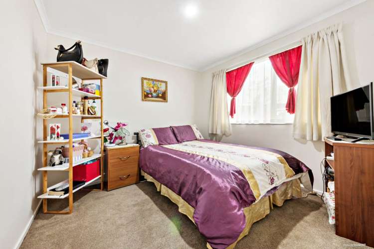 1b Charlenne Close Ranui_10