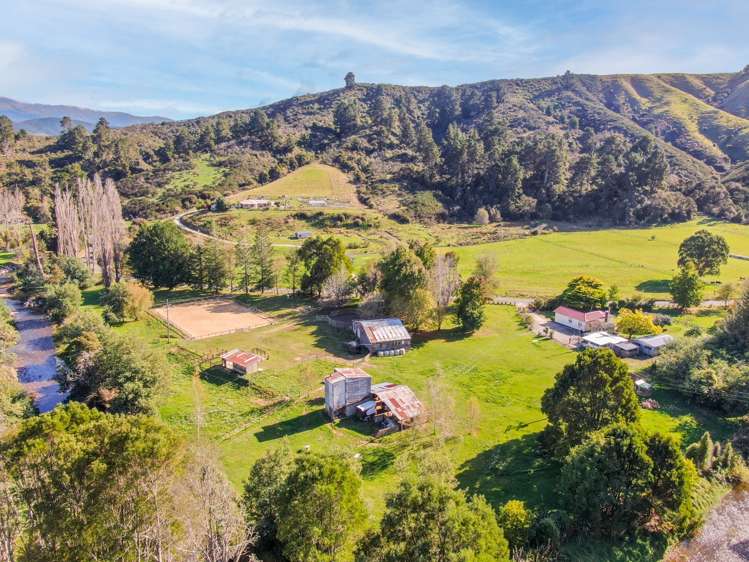 1541 Dovedale Road Thorpe_18