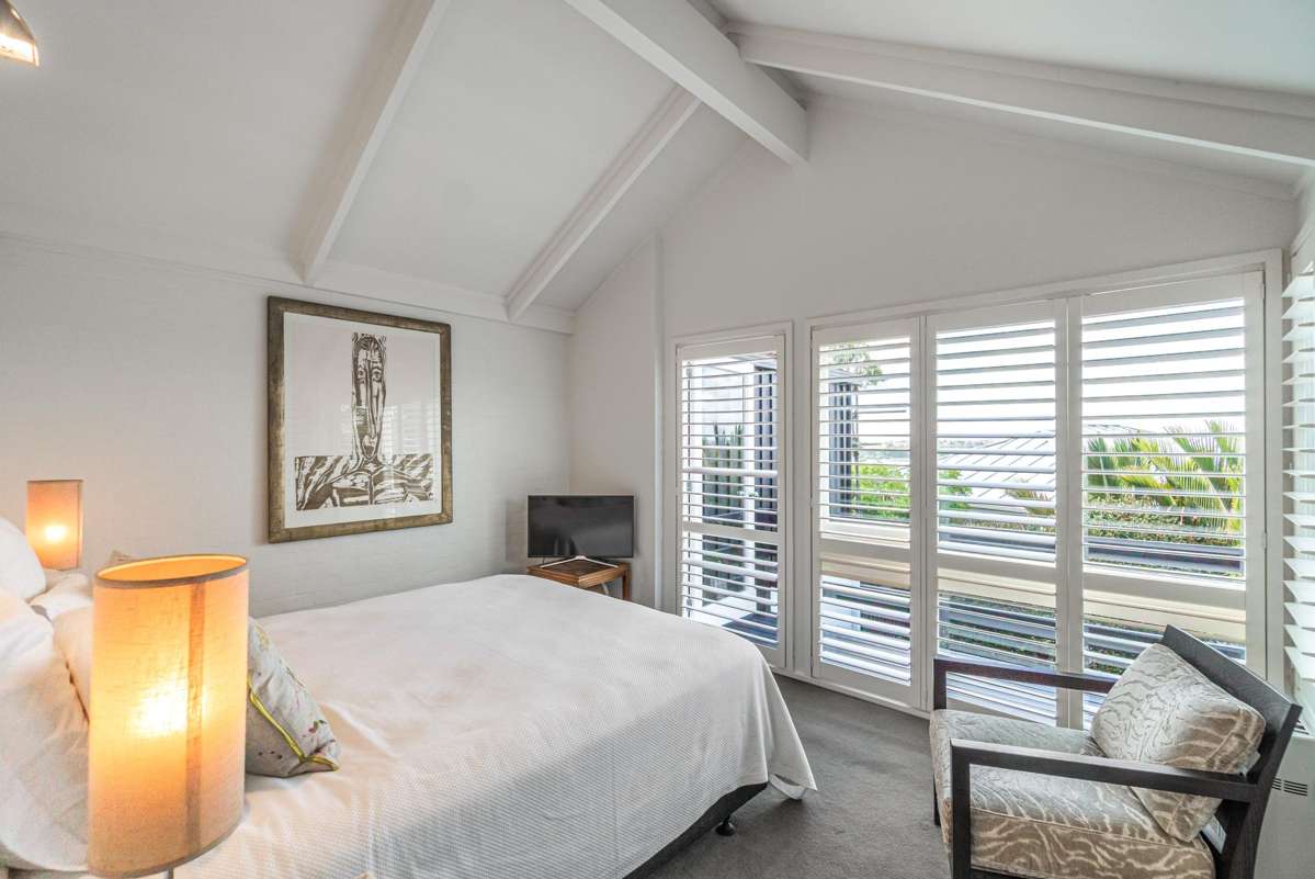 2/4 Logan Terrace_4
