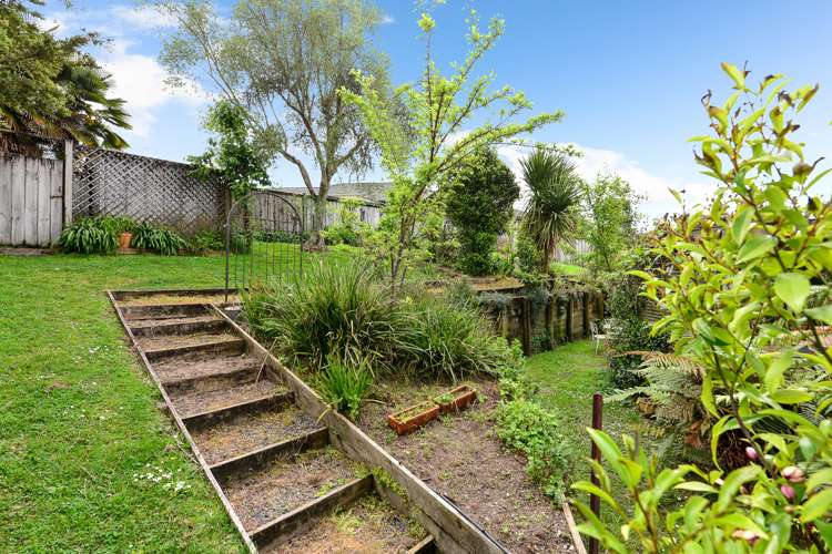 18 Limousin Place Grandview Heights_25