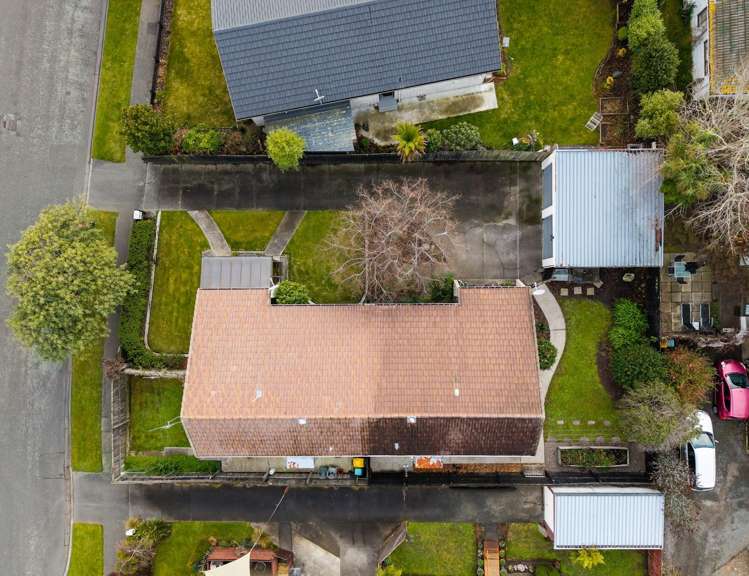 2/44 Chipping Lane Redwood_20