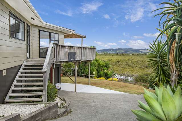 56 Raumati Crescent Onerahi_2