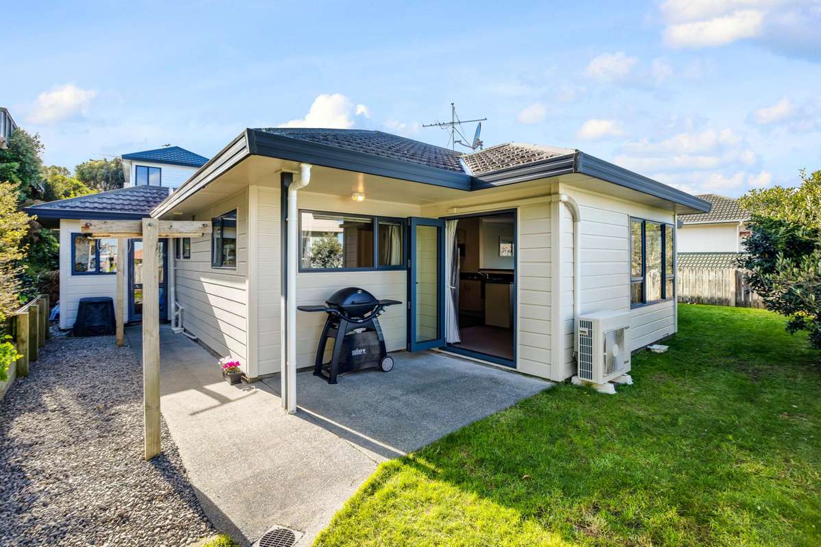 18A Bowes Crescent_5