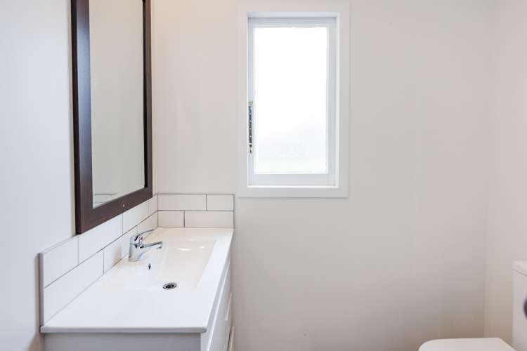 194 Ferguson Street West End_12