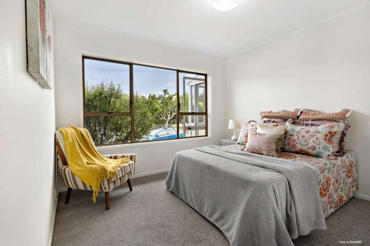 2/2 Vodanovich Road Te Atatu South_5