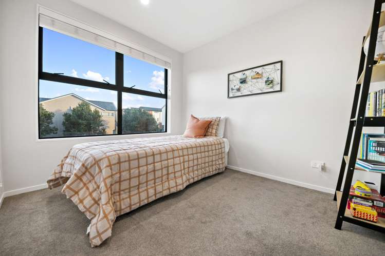 44 Glidepath Road Hobsonville_14