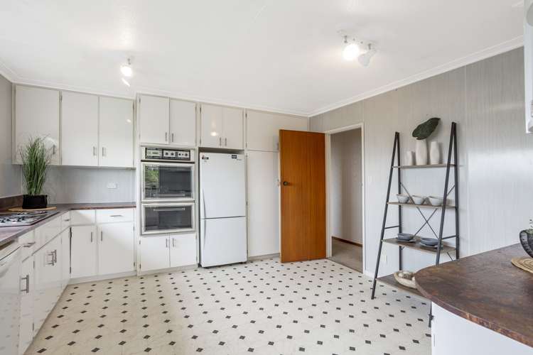 29 Easther Crescent Kew_9