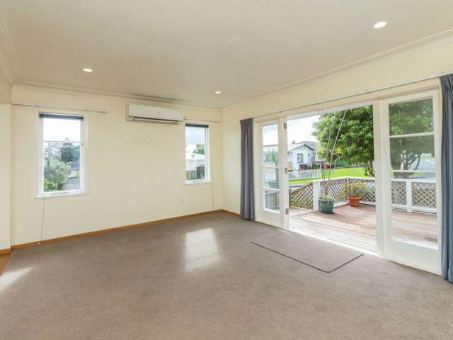 2 Quiet Street Te Atatu South_2